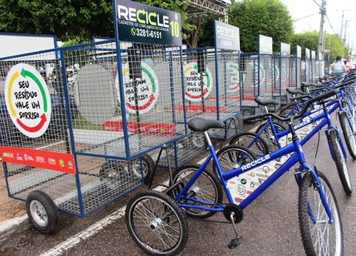  Projeto Seu Resíduo Vale um Sorriso incentiva a coleta seletiva através de triciclos com reboques
