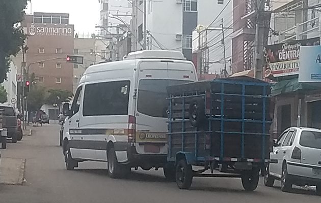  O transporte está suspenso, mais as vans circulam em PA