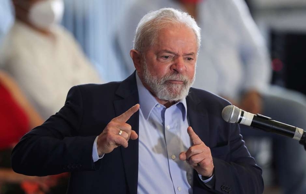  Lula diz que, “se for preciso”, vai “ao centro” nas eleições