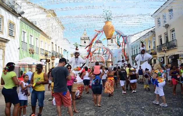  Decreto reduz para 3 mil pessoas o número máximo de público em eventos na Bahia