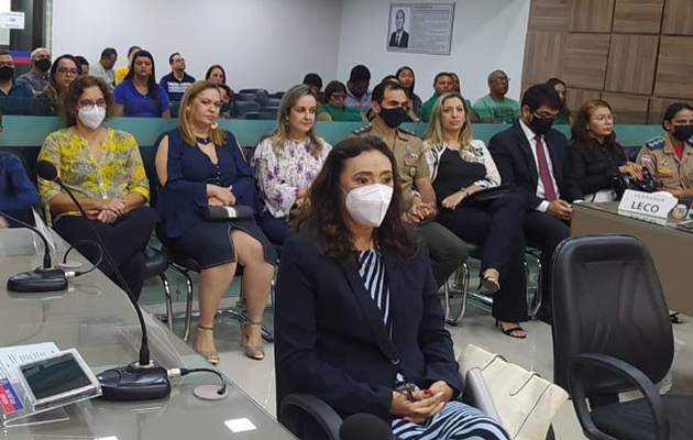  Prefeito, vice-prefeito e secretários participam de entrega de Título de Cidadã pauloafonsina a Juíza Janaína Lopes