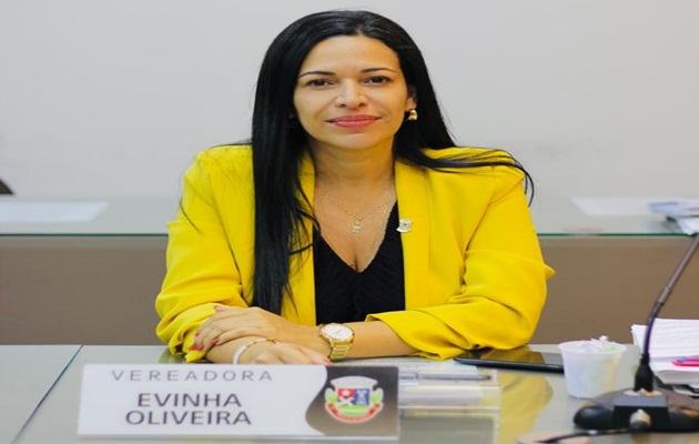  Prefeitura descumpre acordo com professores, “como de praxe”, diz Evinha em apoio à classe