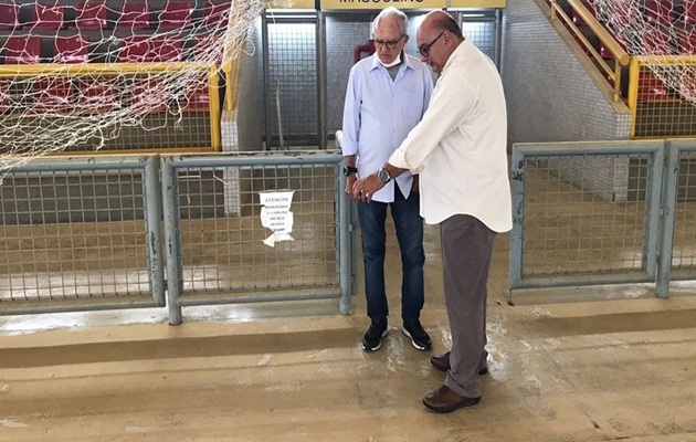  Prefeito visita requalificação do Ginásio Esportivo Luís Eduardo Magalhães