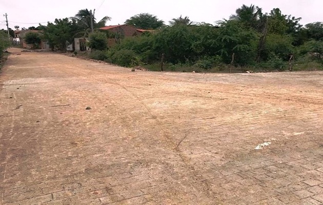  Secretaria de Infraestrutura conclui primeira etapa da passagem molhada na via que liga o Benone a Vila Matias