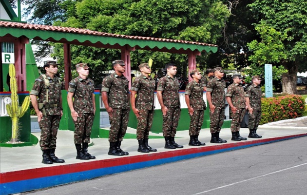  1ª Companhia de Infantaria homenageia militares que participaram do 13º Contingente da Operação Acolhida