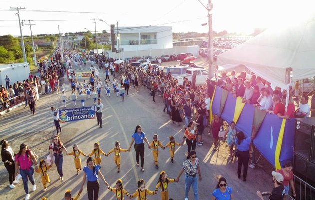  Prefeitura de Glória realiza Desfile Cívico em Comemoração ao Bicentenário da Independência do Brasil