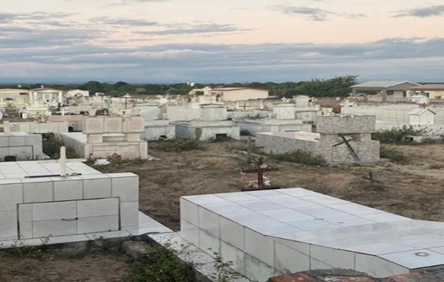 Prefeitura Municipal de Glória – BA, realiza mutirão de capinação e limpeza nos cemitérios públicos