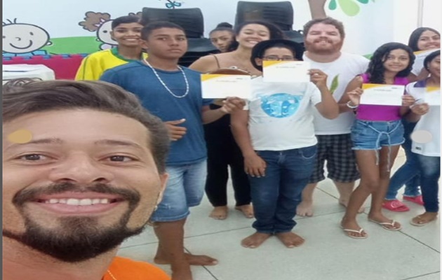  Adolescentes dos CRAS do SCFV/NUCA participam de oficina de teatro na Praça CEU