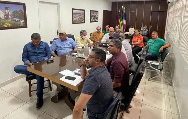  Reunião do Vice-prefeito Marcondes Francisco com secretários, fala sobre ações e ajuste financeiro da Prefeitura
