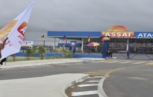  Prefeitura apresenta projeto para implantação da rotatória na via de acesso ao supermercado Assaí Atacadista