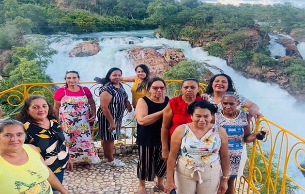  Idosos do CRAS da Prainha realizam visita nas cachoeiras de Paulo Afonso