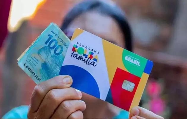  Com repasse de R＄ 1,7 bi, Bolsa Família chega a 2,5 milhões de famílias na Bahia