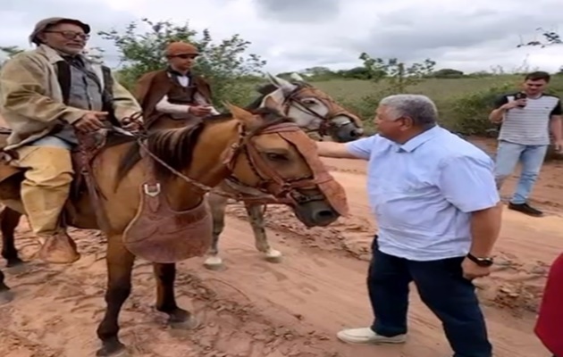  Mais investimento e compromisso com o homem do campo. Desta vez, a visita foi no Povoado Juá