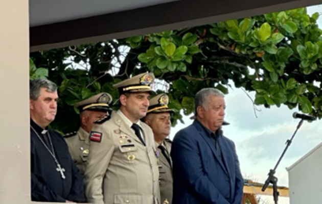  Prefeito Marcondes Francisco participa da Solenidade Cívico-Militar em celebração aos 199 anos da PMBA