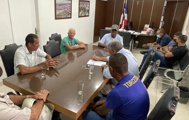  Reunião do prefeito em exercício, Marcondes Francisco com representantes das comunidades, da área urbana e rural