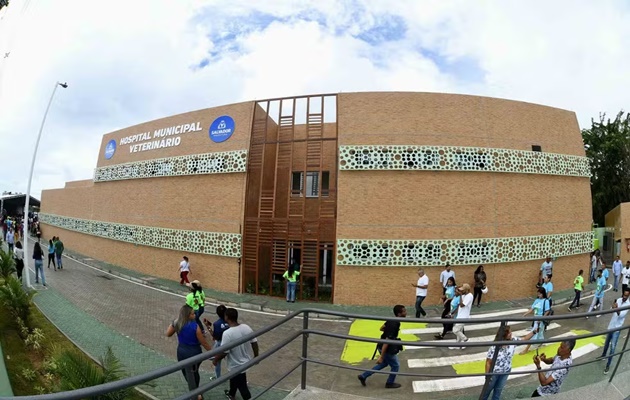  Primeiro hospital público veterinário da Bahia é inaugurado em Salvador; unidade vai atender cães e gatos