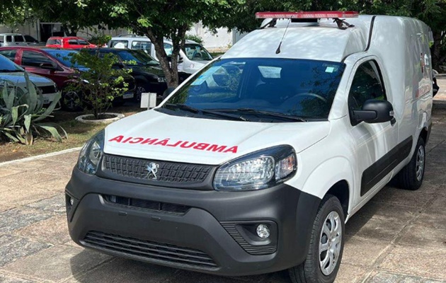  Nova ambulância da Sedes será utilizada pela Casa de Repouso São Vicente de Paulo