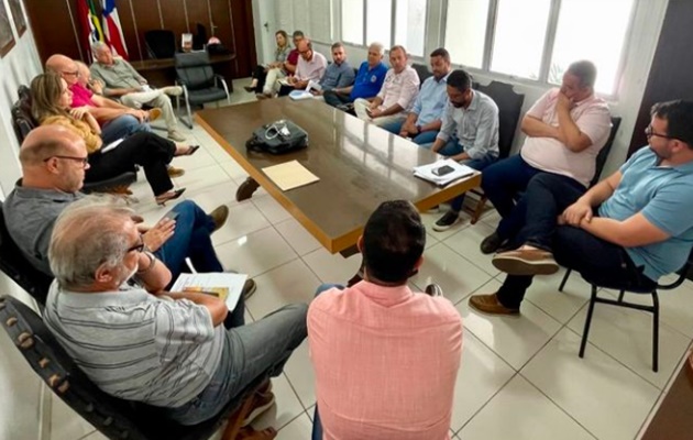  Reunião de Marcondes Francisco com secretários que compõem a administração municipal