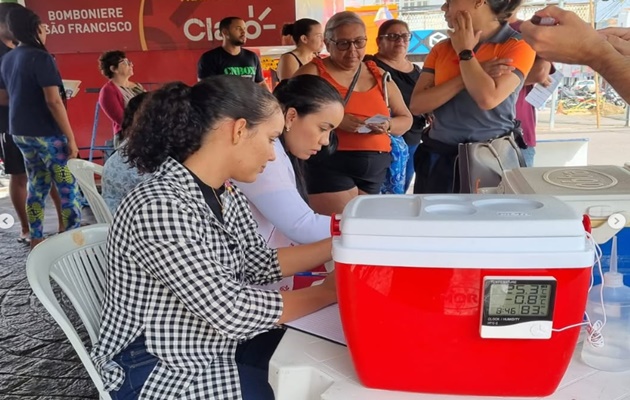  Secretaria de Saúde realiza vacinação com o Arraiá da Vacinação