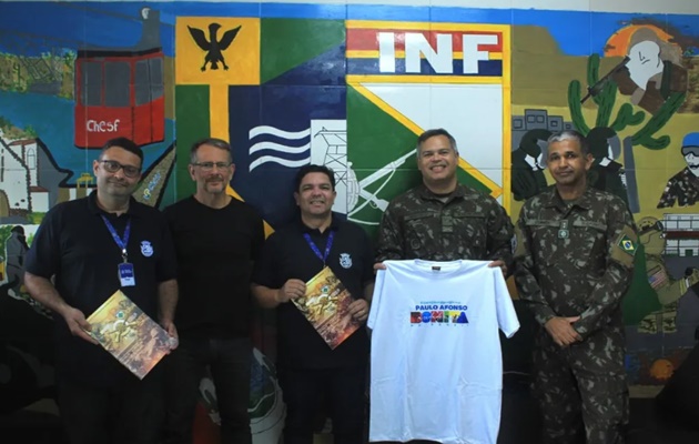  1ª Companhia de Infantaria recebe visita institucional do secretário Municipal de Turismo