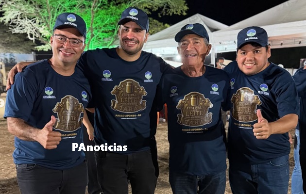  Mário Galinho, comemora o sucesso do Festival do Leite no Povoado Sítio do Tará