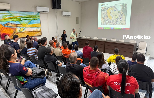  Prefeitura Municipal realiza reunião estratégica com órgãos de segurança para a Copa Vela 2025