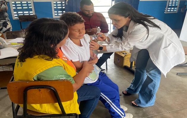  Glória realiza mais uma etapa de vacinação nas escolas pelo Programa Saúde na Escola