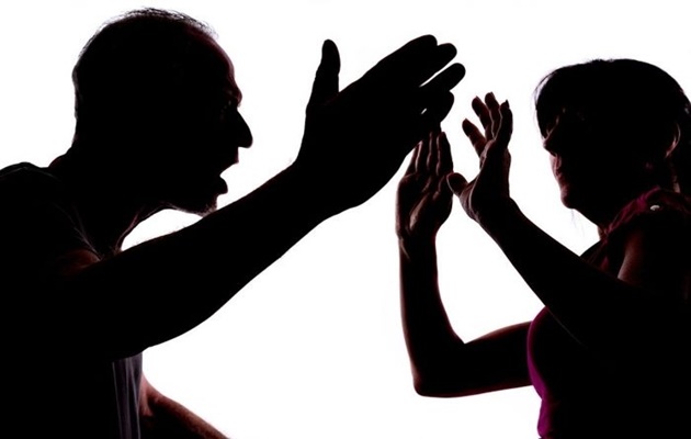  Policiais do 20º BPM resgatam mulher vítima de violência doméstica no Bairro Caminho dos Lagos, em Paulo Afonso