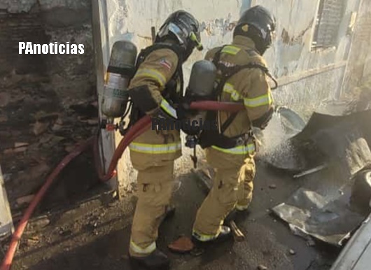  15º BBM atende ocorrência de incêndio em residência abandonada no centro de Paulo Afonso
