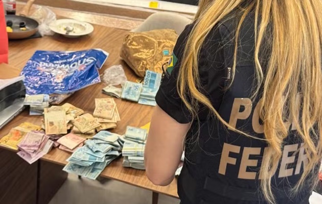  Governador afasta secretário de Saúde após operação da Polícia Federal nesta terça-feira (16)