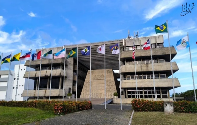  Ex-prefeitos “inflacionam” eleição e candidatos à reeleição na AL-BA projetam “parada dura” em 2026; entenda