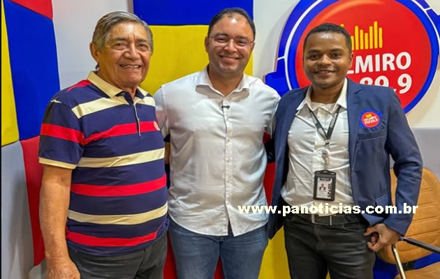 Prefeito Mário Galinho concede entrevista à Rádio Delmiro-FM, em Alagoas