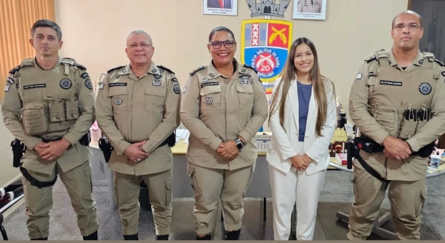  Comandante do 20º BPM recebe visita institucional da Promotora de justiça Dra. Karolyne Colino