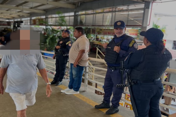  Posto fixo e ronda ostensiva na Feira Coberta garantem segurança aos feirantes e à população