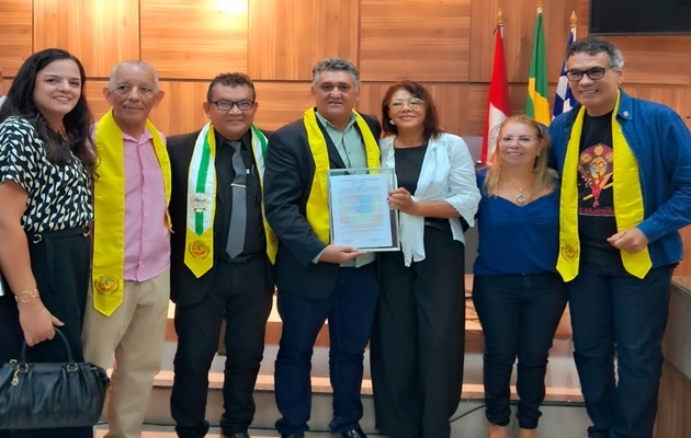  Presidente da ALPA recebe Moção de Aplausos