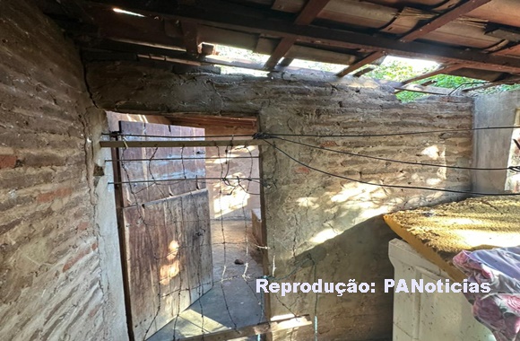  Mulher é presa em flagrante por manter irmã com deficiência em cárcere privado no povoado Juá, em Paulo Afonso