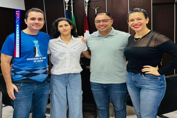  Vereadora Evinha articula fortalecimento do xadrez e defende inclusão nas escolas públicas