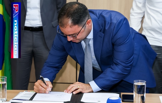  Prefeito Mário Galinho assina termo aditivo que formaliza a incorporação do Aeroporto de Paulo Afonso à GRU Airport.