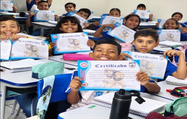  PMBA realiza entrega de certificados do PROERD na Escola Municipal Rivadalva de Carvalho e Escola João Bosco