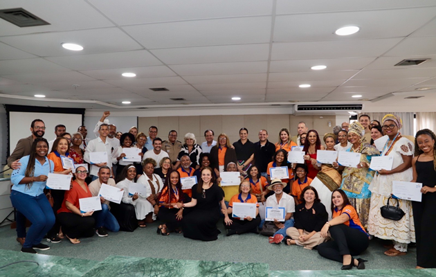  Profissionais do turismo recebem certificados de capacitação em Salvador
