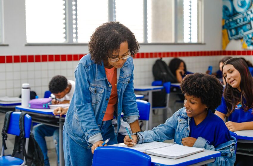  Estado homologa 1.122 professores e coordenadores pedagógicos aprovados em concurso da Educação do Edital nº 03/2022